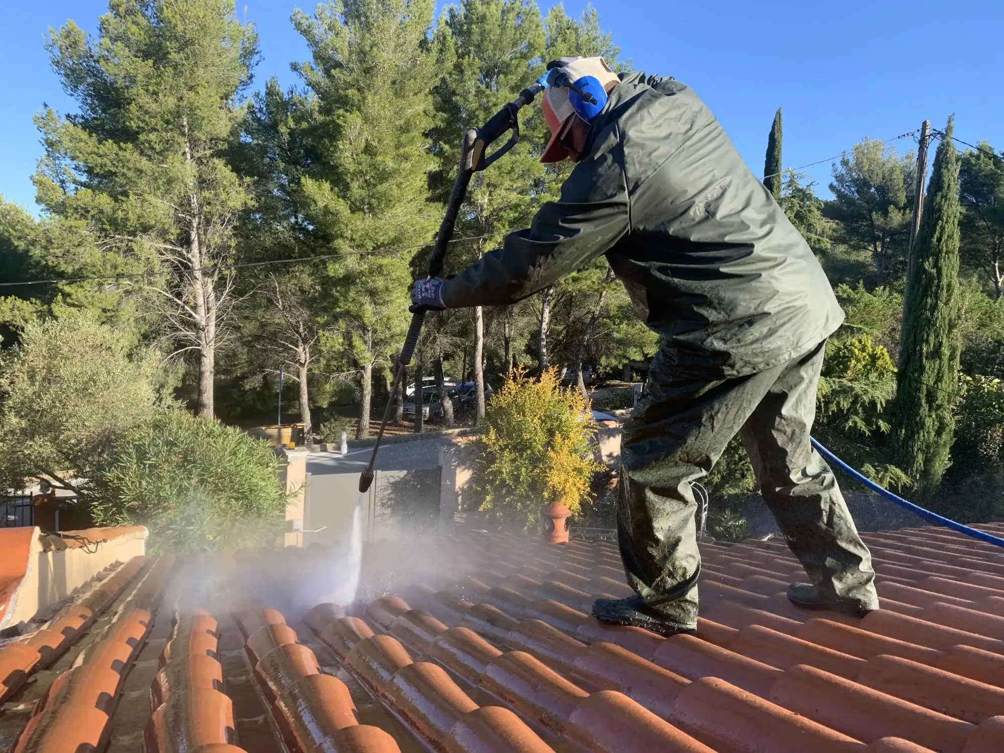 Couvreur toiture nettoyage tuiles